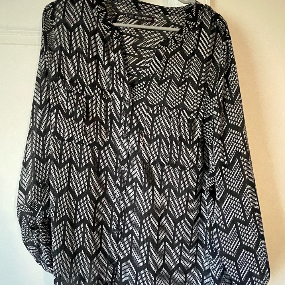 Maurices Black and White Graphic Blouse with V-Neck and Long Sleeves